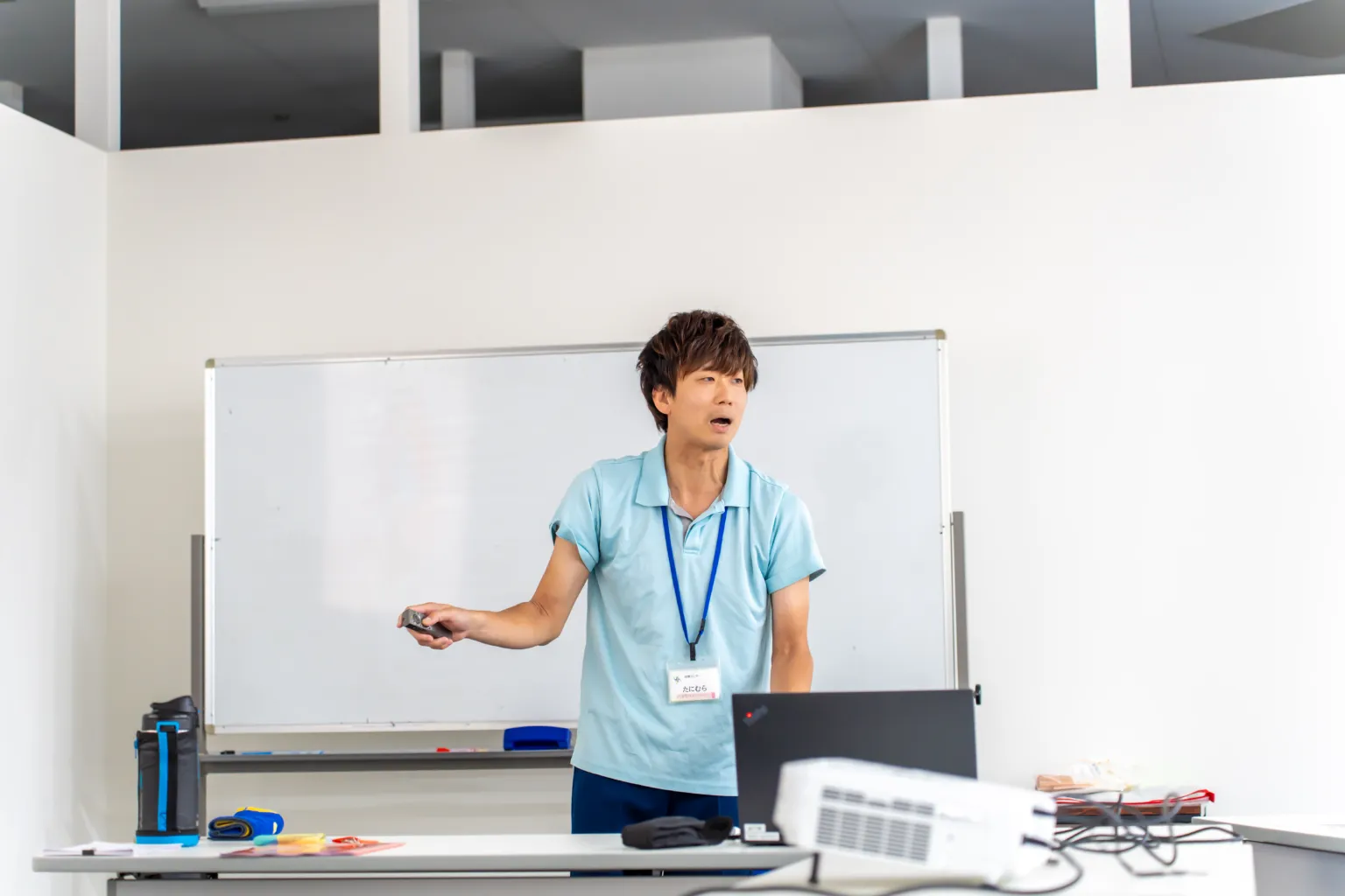 講座で説明する谷村さん