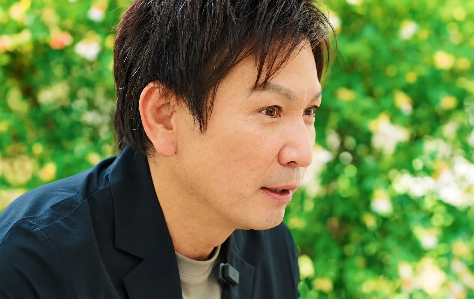 インタビューに答える清水さん